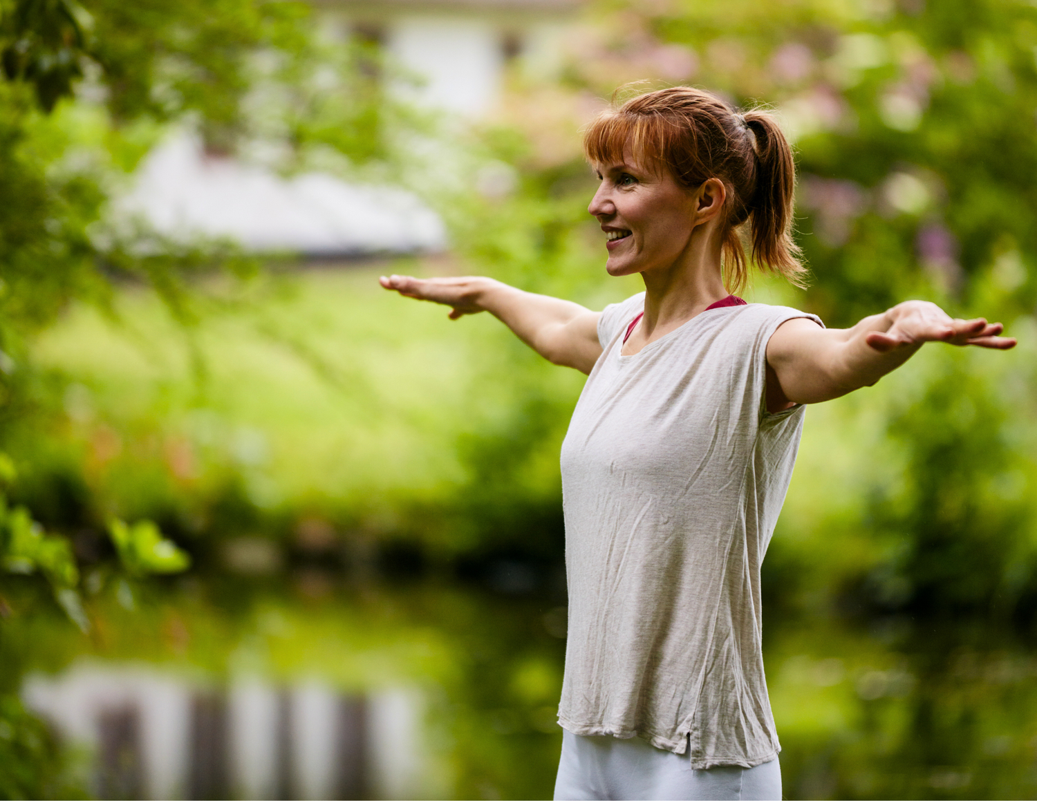 Women balancing in nature